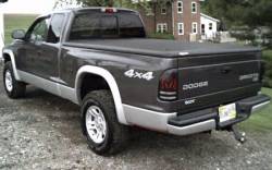 05 Up Dodge Dakota Quad Cab 5 5 Short Bed B Undercover Hard Tonneau Cover At Carolina Classic Trucks Inc